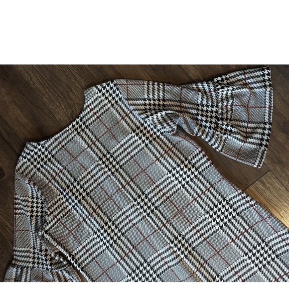 Violet B Woman's Houndstooth W/ Red Accent Dress Size 1X Stretch Bell Sleeves. - Picture 13 of 16